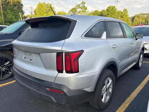 2022 Kia Sorento LX
