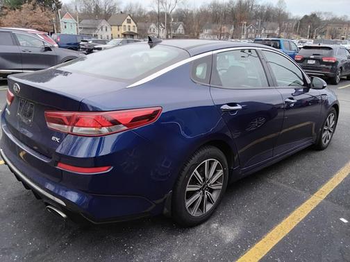 2019 Kia Optima EX
