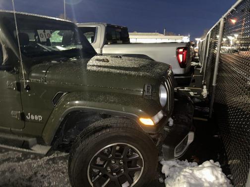 2021 Jeep Gladiator Overland