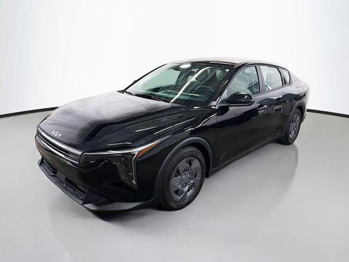Aurora Black Pearl 2026 Kia K4 LX