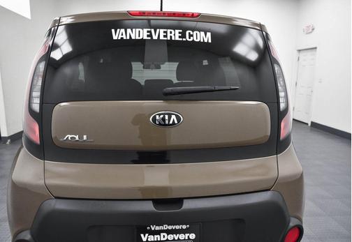 2016 Kia Soul Base