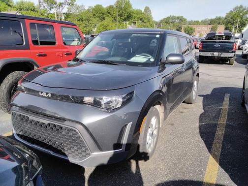 Gravity Gray 2023 Kia Soul LX