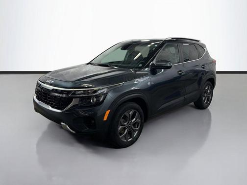 Gravity Gray 2024 Kia Seltos S