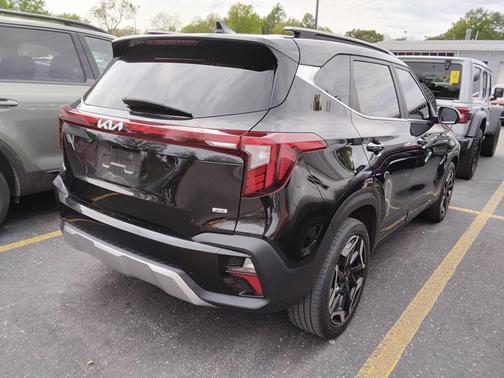 Fusion Black 2024 Kia Seltos SX Turbo