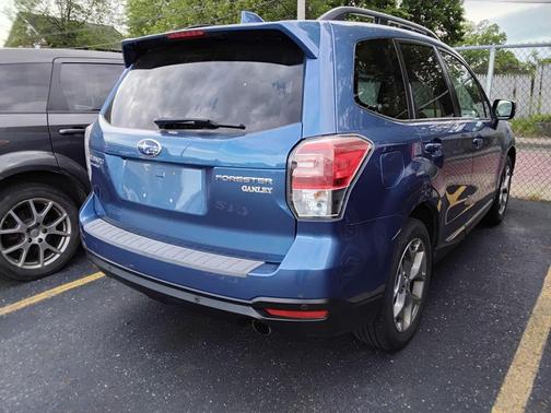 Quartz Blue Pearl 2018 Subaru Forester 2.5i Touring