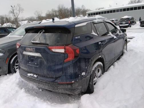2022 GMC Terrain SLE
