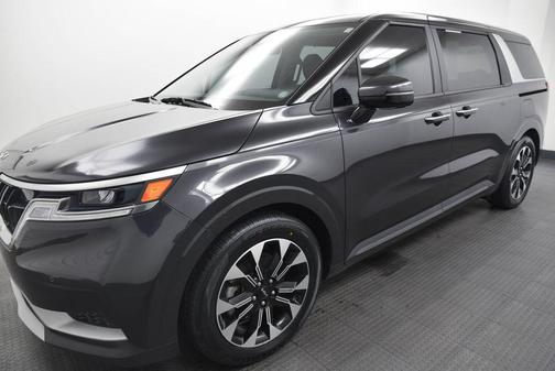 2023 Kia Carnival EX