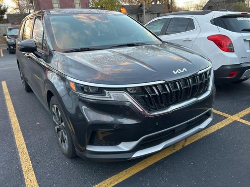 2023 Kia Carnival EX