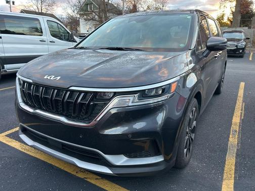 2023 Kia Carnival EX