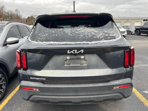 2023 Kia Sorento LX