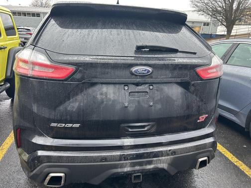 2020 Ford Edge ST