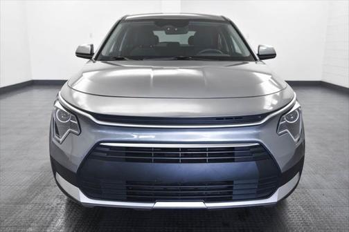 2023 Kia Niro LX