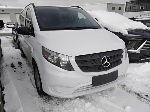2016 Mercedes-Benz Metris Base