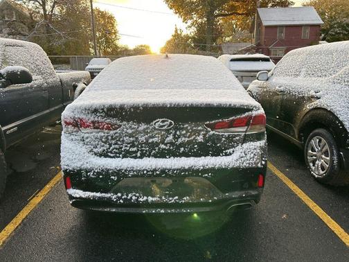 2018 Hyundai SONATA SE