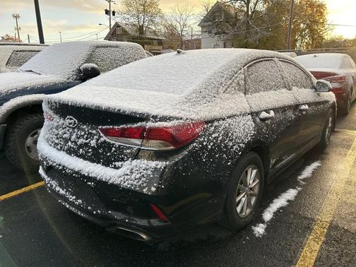 2018 Hyundai SONATA SE