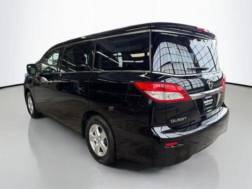 2015 Nissan Quest SV