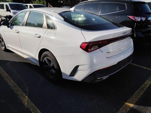 Glacial White Pearl 2022 Kia K5 LX