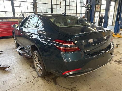 2022 Genesis G70 2.0T AWD