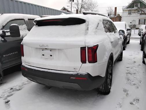 2023 Kia Sorento S
