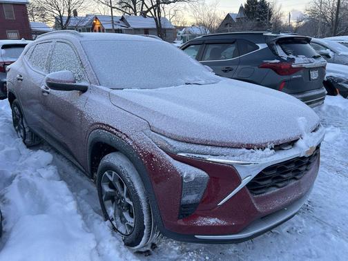 2025 Chevrolet Trax LT