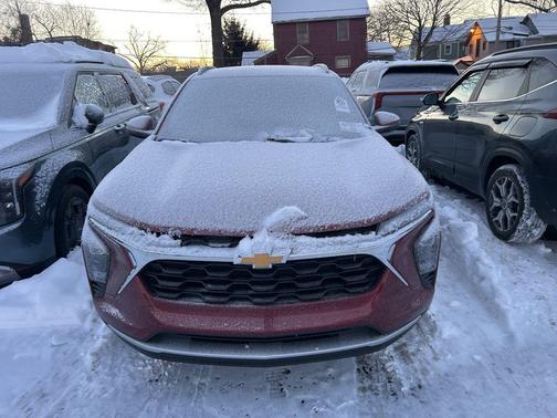 2025 Chevrolet Trax LT