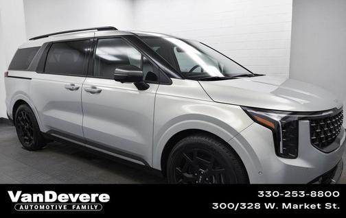 2025 Kia Carnival SX