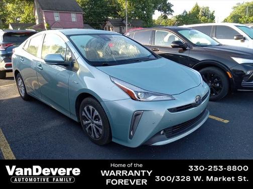 2021 Toyota Prius LE