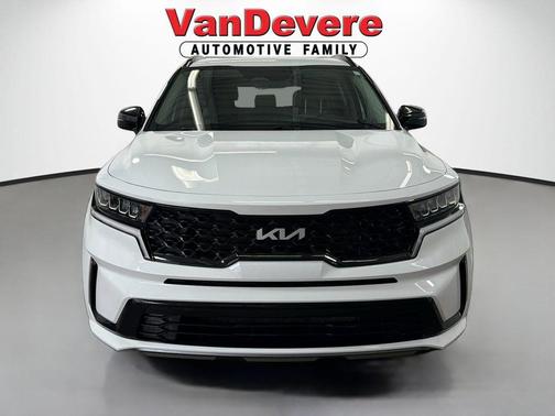Glacial White Pearl 2023 Kia Sorento S