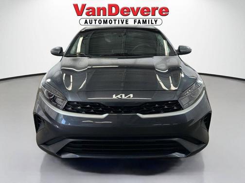 Gravity Gray 2023 Kia Forte LXS