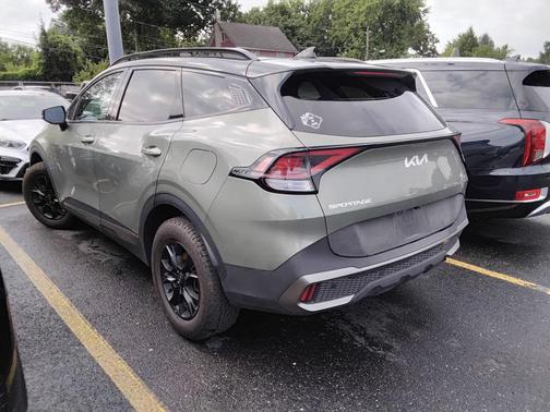 Jungle Green/Ebony Black Roof 2023 Kia Sportage S