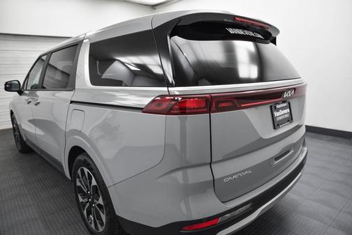 2023 Kia Carnival EX