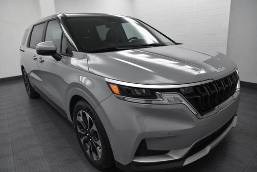 2023 Kia Carnival EX