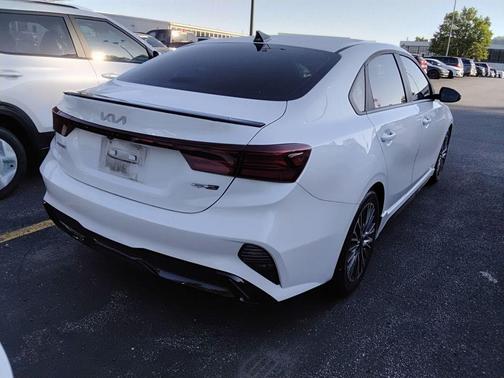 Snow White Pearl 2024 Kia Forte GT-Line