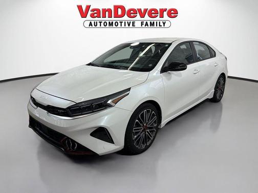 Snow White Pearl 2022 Kia Forte GT