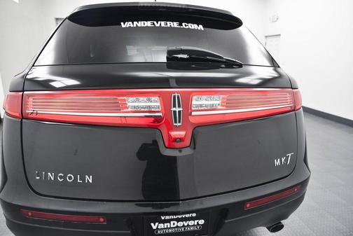 2019 Lincoln MKT Standard