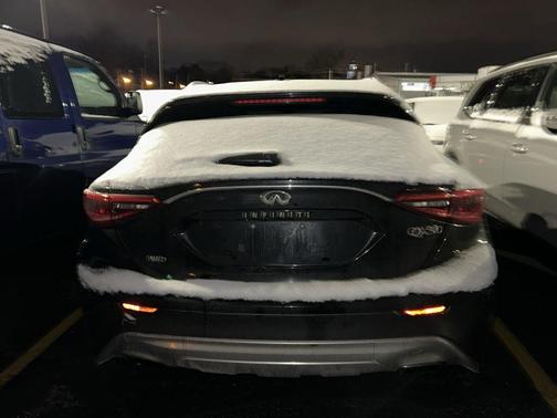 2019 INFINITI QX30 LUXE