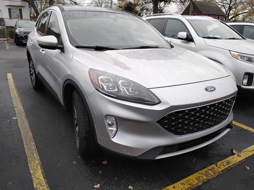 2020 Ford Escape Titanium
