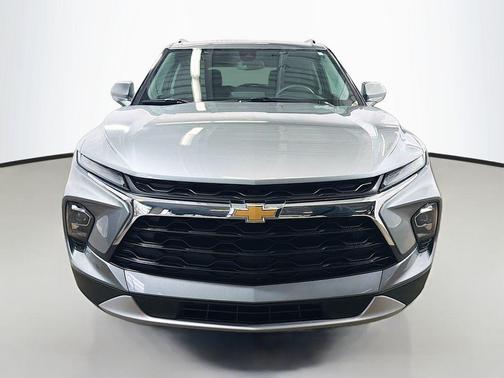 Sterling Gray Metallic 2024 Chevrolet Blazer 2LT