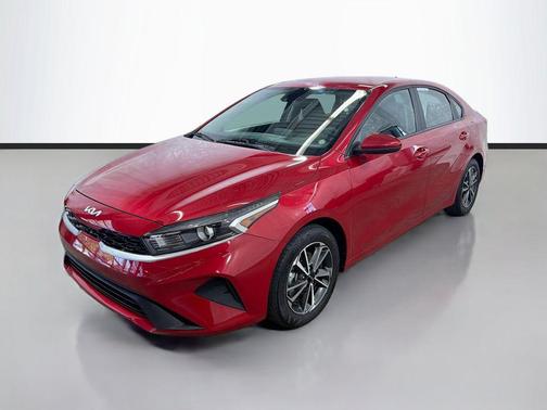 Currant Red 2022 Kia Forte LXS