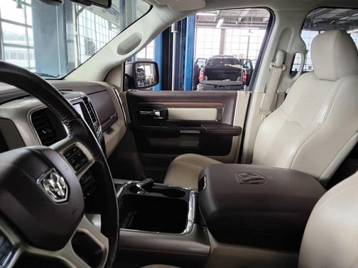 2016 RAM 1500 Laramie