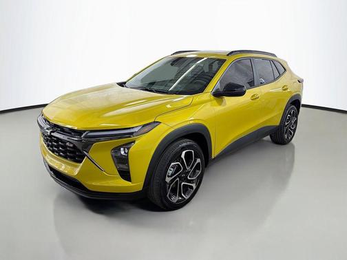 Nitro Yellow Metallic 2024 Chevrolet Trax FWD 2RS