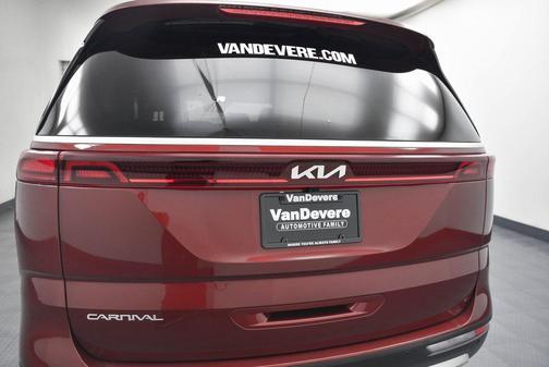 2024 Kia Carnival EX