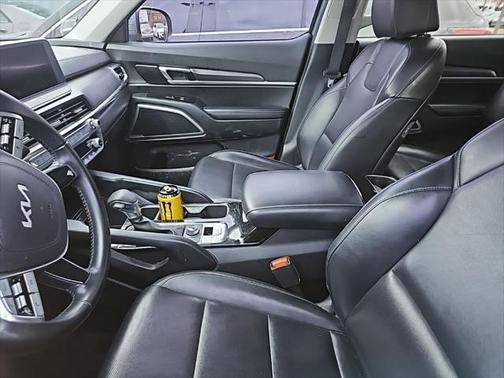 2022 Kia Telluride LX