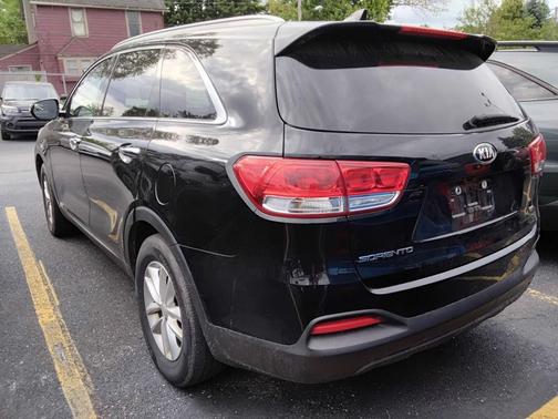 Ebony Black 2018 Kia Sorento LX