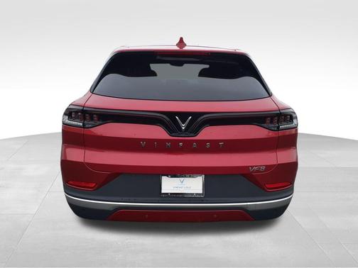 2025 VinFast VF 8 Plus