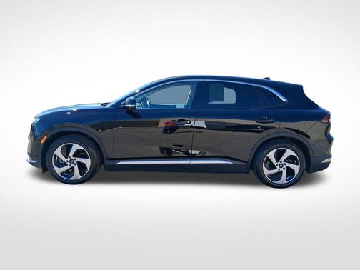 Jet Black 2023 VinFast VF 8 Eco
