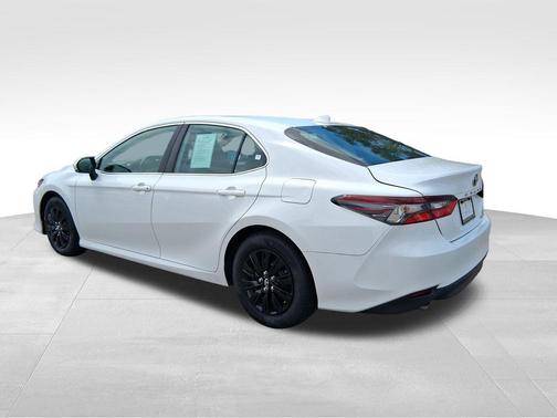 White 2022 Toyota Camry LE