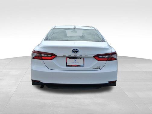 White 2022 Toyota Camry LE