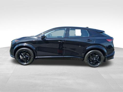 Black Diamond Pearl 2024 Nissan ARIYA ENGAGE