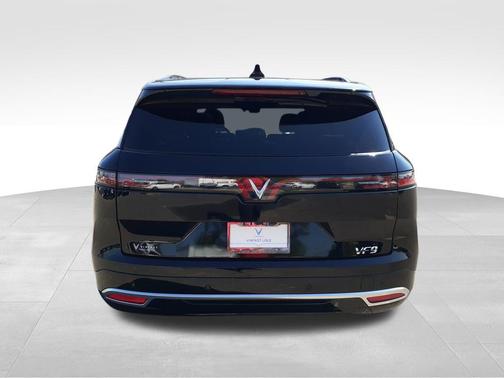 2024 VinFast VF 9 Plus